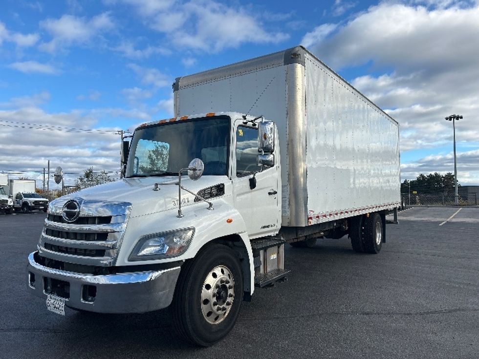 Medium Duty Box Truck-Light and Medium Duty Trucks-Hino-2020-268-Mississauga-ON-67,474\n\t\tkm-$ 78,000 - Image 3