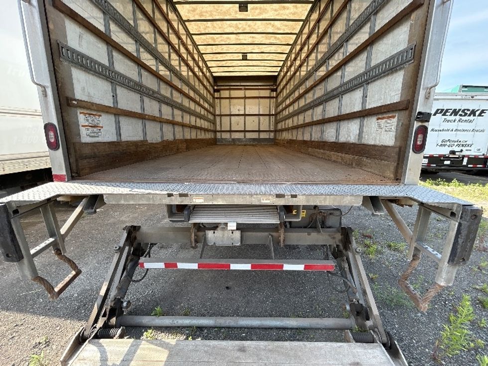 Medium Duty Box Truck-Light and Medium Duty Trucks-Hino-2020-268-Moncton-NB-242,540\n\t\tkm-$ 72,250 - Image 10