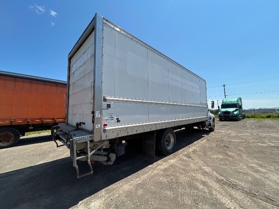 Medium Duty Box Truck-Light and Medium Duty Trucks-Hino-2020-268-Moncton-NB-242,540\n\t\tkm-$ 72,250 - Image 13