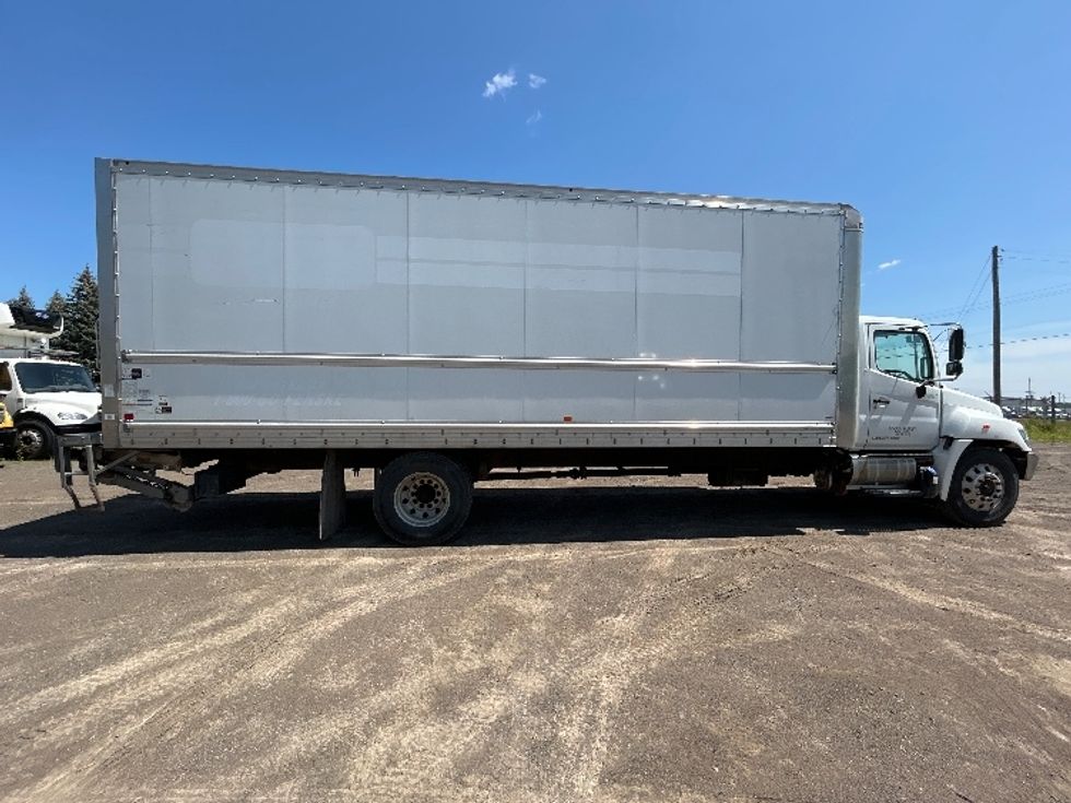 Medium Duty Box Truck-Light and Medium Duty Trucks-Hino-2020-268-Moncton-NB-242,540\n\t\tkm-$ 72,250 - Image 15