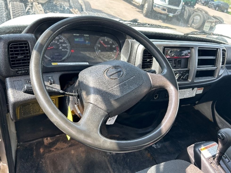 Medium Duty Box Truck-Light and Medium Duty Trucks-Hino-2020-268-Moncton-NB-242,540\n\t\tkm-$ 72,250 - Image 18
