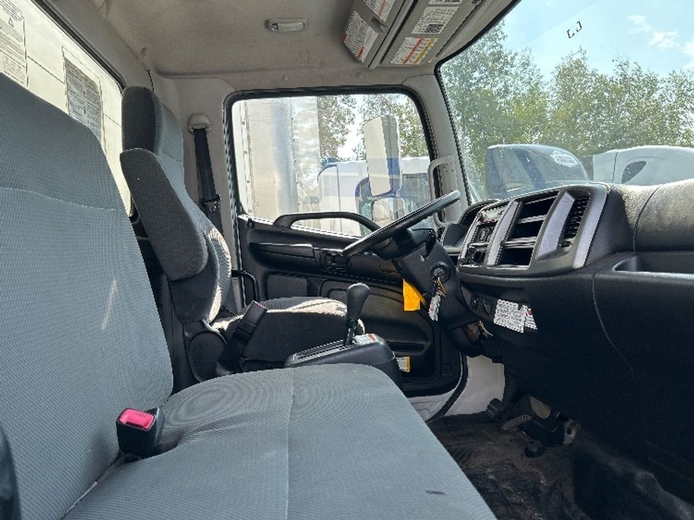 Medium Duty Box Truck-Light and Medium Duty Trucks-Hino-2020-268-Moncton-NB-242,540\n\t\tkm-$ 72,250 - Image 22