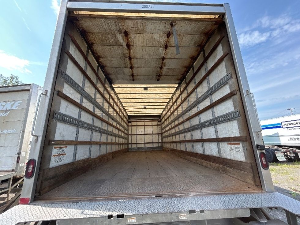 Medium Duty Box Truck-Light and Medium Duty Trucks-Hino-2020-268-Moncton-NB-242,540\n\t\tkm-$ 72,250 - Image 8
