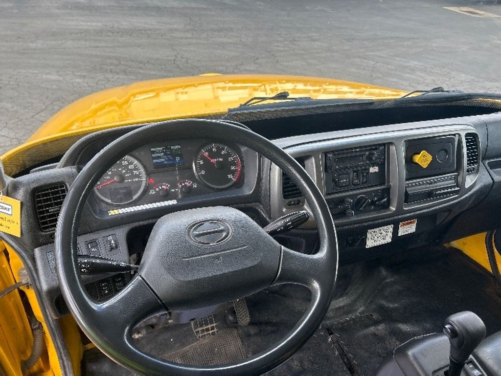 Medium Duty Box Truck-Light and Medium Duty Trucks-Hino-2020-268-Obetz-OH-198,943\n\t\tmiles-$ 47,500 - Image 18