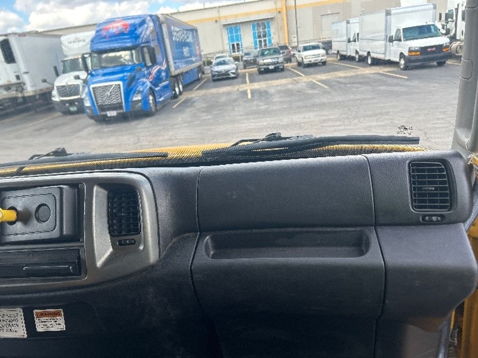 Medium Duty Box Truck-Light and Medium Duty Trucks-Hino-2020-268-Obetz-OH-198,943\n\t\tmiles-$ 47,500 - Image 21