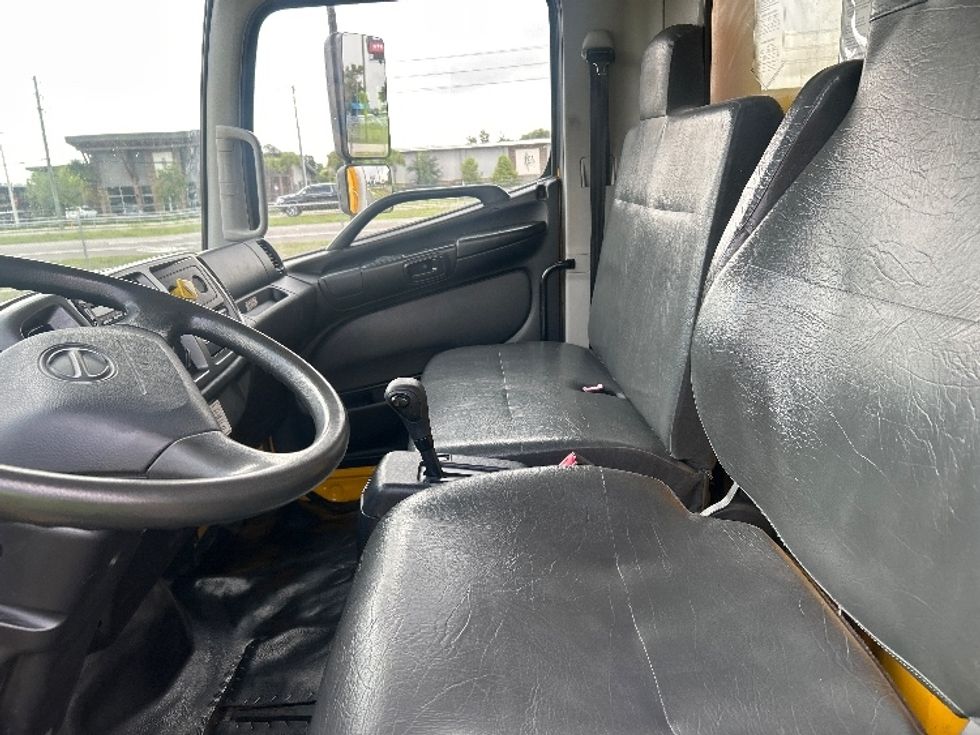 Medium Duty Box Truck-Light and Medium Duty Trucks-Hino-2020-268-Ocala-FL-147,489\n\t\tmiles-$ 58,750 - Image 18