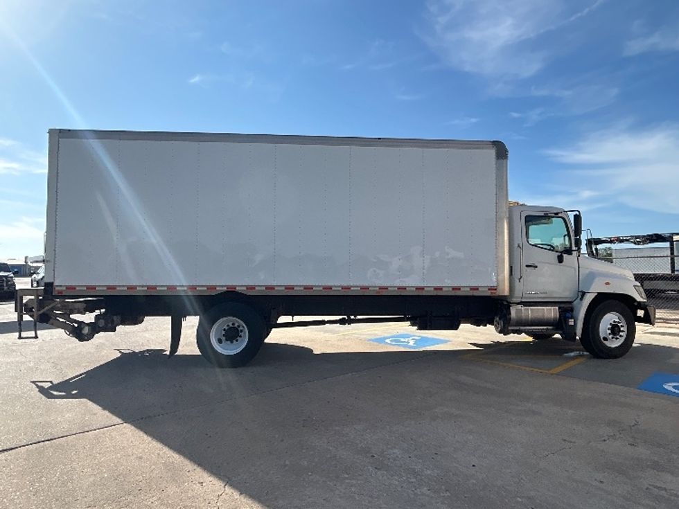 Medium Duty Box Truck-Light and Medium Duty Trucks-Hino-2020-268-Oklahoma City-OK-206,492\n\t\tmiles-$ 46,750 - Image 15