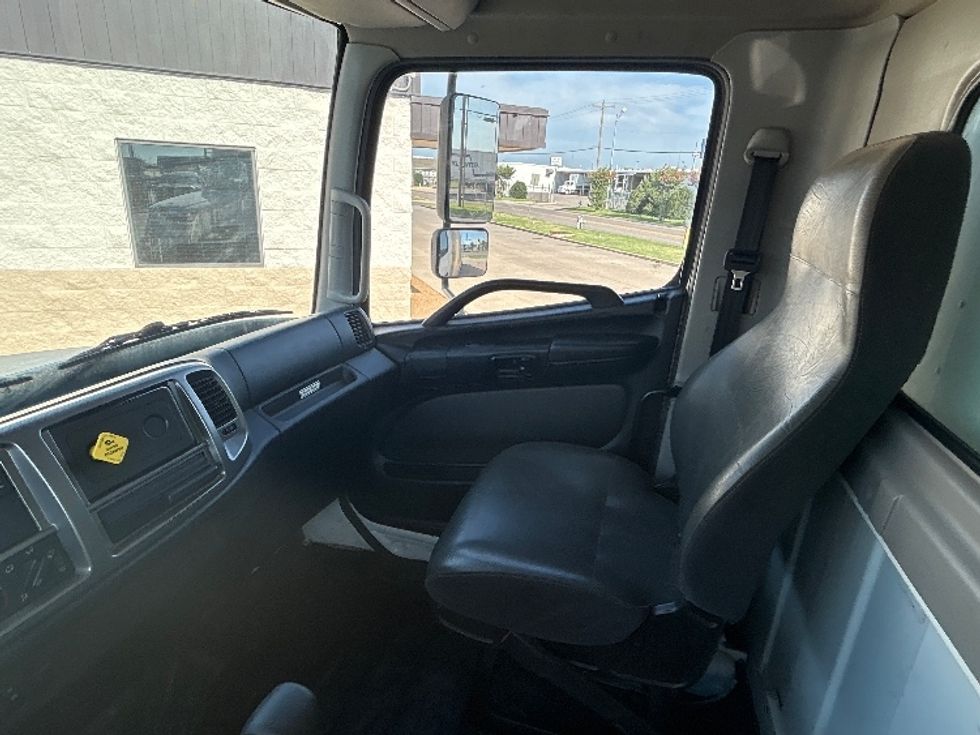Medium Duty Box Truck-Light and Medium Duty Trucks-Hino-2020-268-Oklahoma City-OK-206,492\n\t\tmiles-$ 46,750 - Image 19