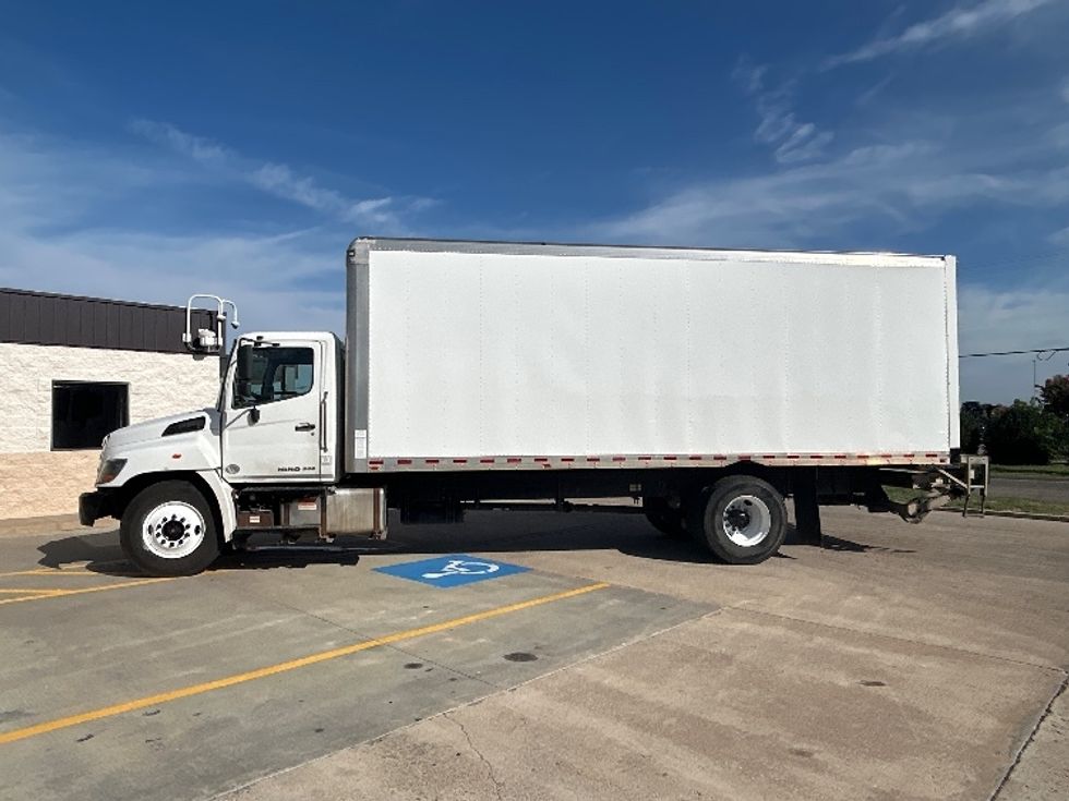 Medium Duty Box Truck-Light and Medium Duty Trucks-Hino-2020-268-Oklahoma City-OK-206,492\n\t\tmiles-$ 46,750 - Image 4