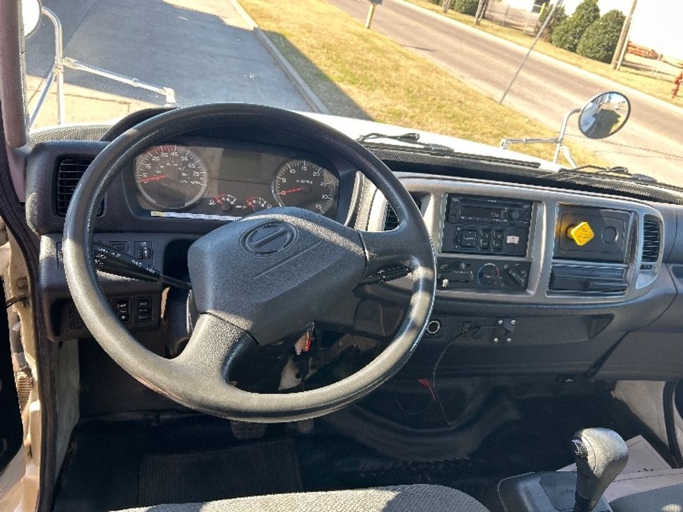 Medium Duty Box Truck-Light and Medium Duty Trucks-Hino-2020-268-Oklahoma City-OK-279,979\n\t\tmiles-$ 35,000 - Image 18