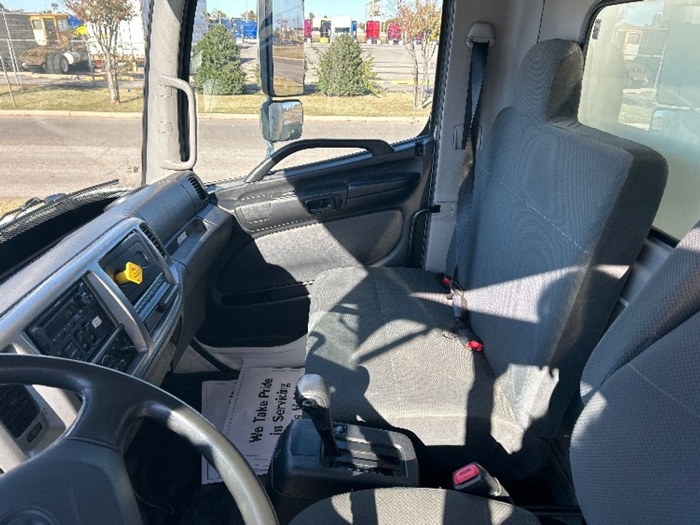 Medium Duty Box Truck-Light and Medium Duty Trucks-Hino-2020-268-Oklahoma City-OK-279,979\n\t\tmiles-$ 35,000 - Image 19