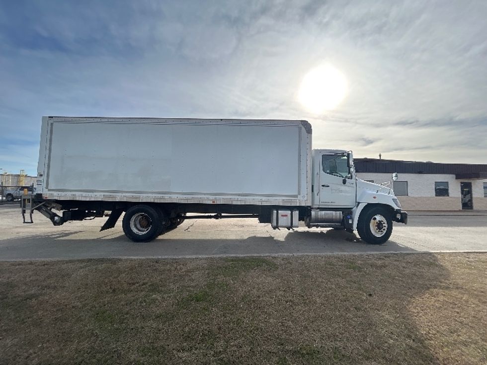 Medium Duty Box Truck-Light and Medium Duty Trucks-Hino-2020-268-Oklahoma City-OK-296,266\n\t\tmiles-$ 31,000 - Image 15