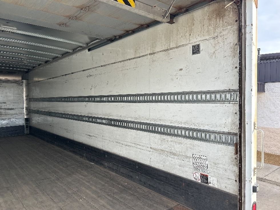 Medium Duty Box Truck-Light and Medium Duty Trucks-Hino-2020-268-Oklahoma City-OK-309,360\n\t\tmiles-$ 28,750 - Image 12