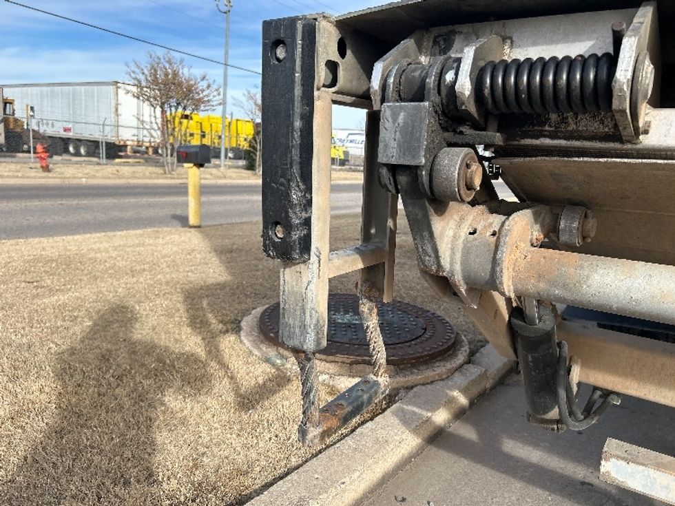 Medium Duty Box Truck-Light and Medium Duty Trucks-Hino-2020-268-Oklahoma City-OK-309,360\n\t\tmiles-$ 28,750 - Image 26