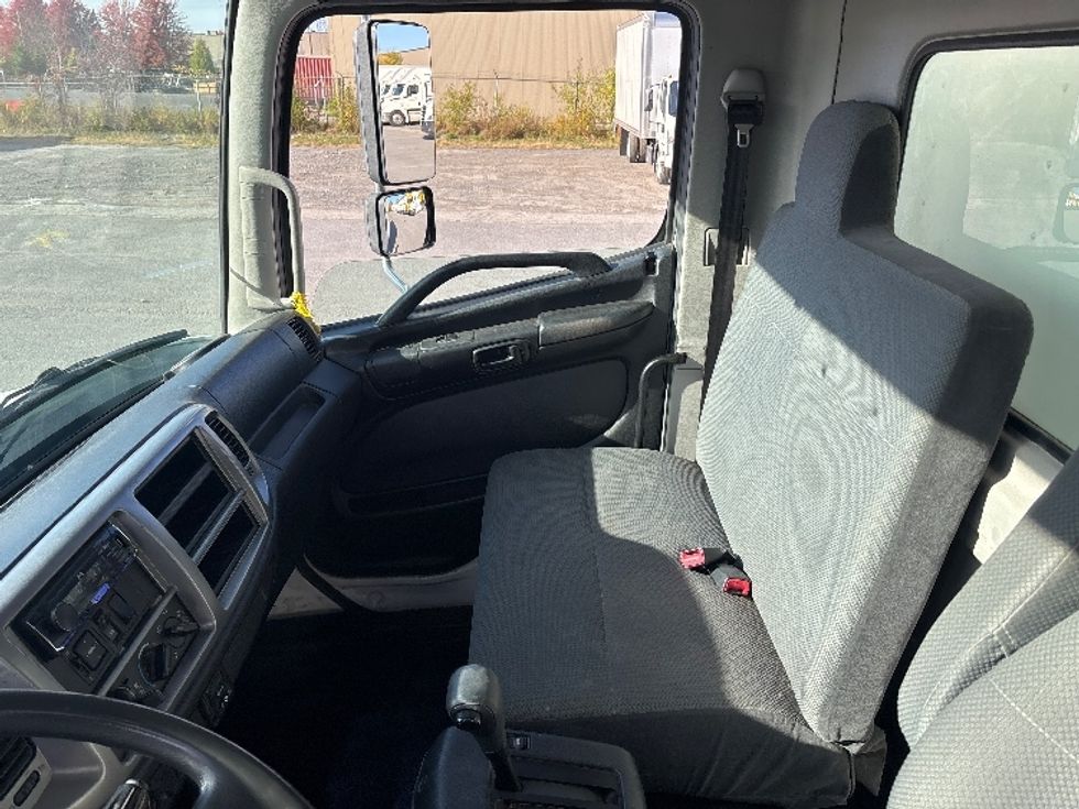 Medium Duty Box Truck-Light and Medium Duty Trucks-Hino-2020-268-Ottawa-ON-217,976\n\t\tkm-$ 78,000 - Image 19