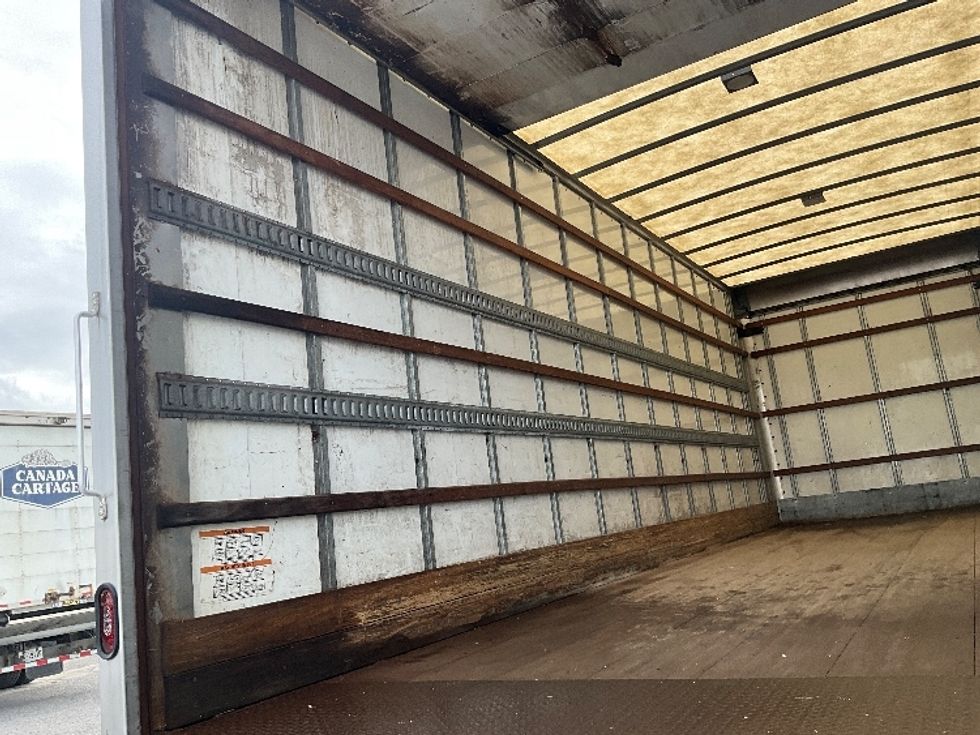 Medium Duty Box Truck-Light and Medium Duty Trucks-Hino-2020-268-Ottawa-ON-239,430\n\t\tkm-$ 74,500 - Image 11