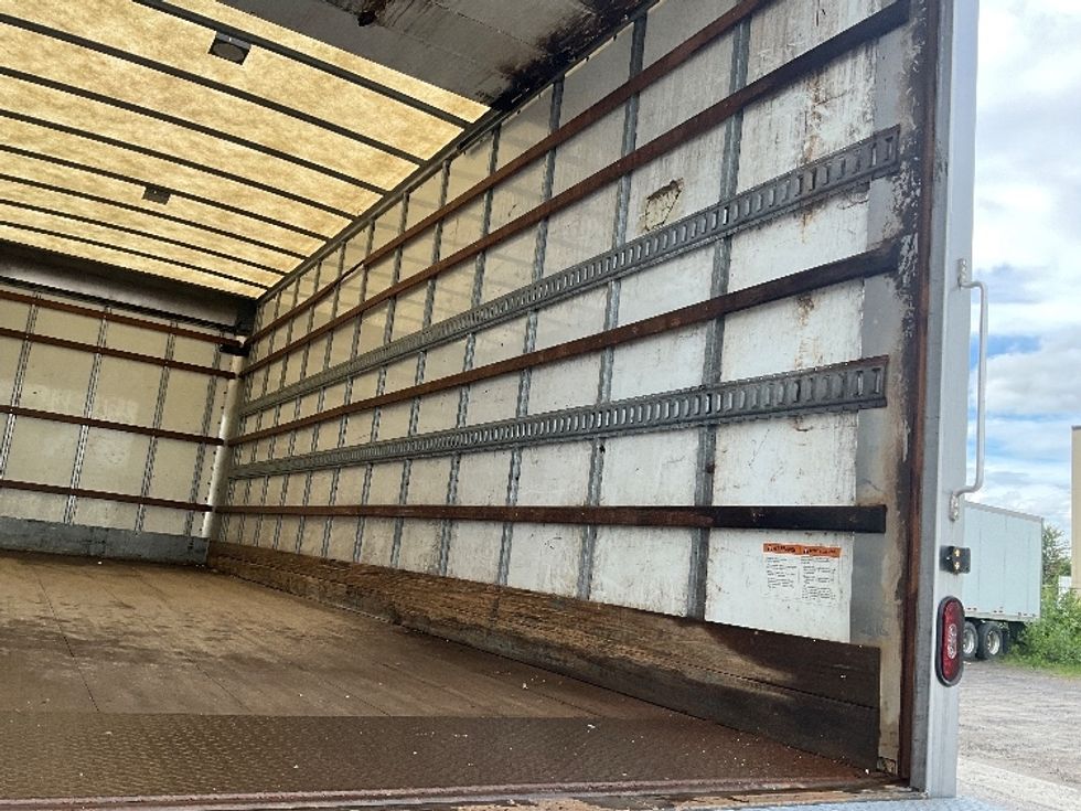Medium Duty Box Truck-Light and Medium Duty Trucks-Hino-2020-268-Ottawa-ON-239,430\n\t\tkm-$ 74,500 - Image 12
