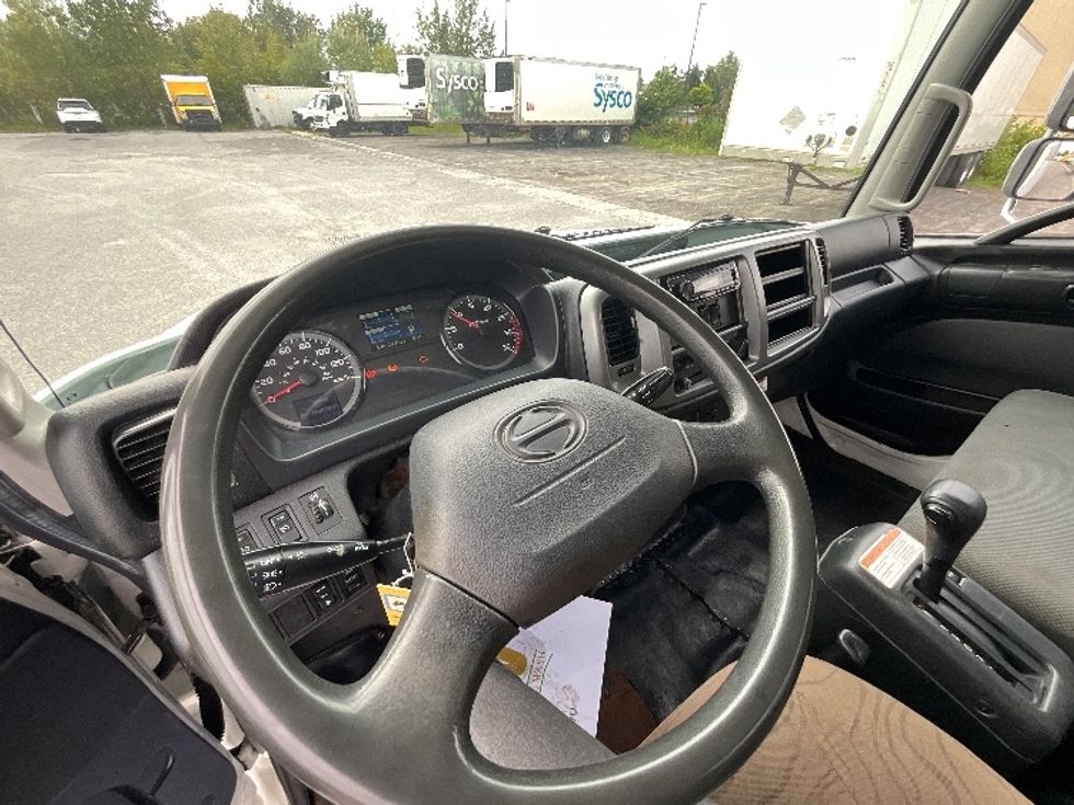 Medium Duty Box Truck-Light and Medium Duty Trucks-Hino-2020-268-Ottawa-ON-239,430\n\t\tkm-$ 74,500 - Image 18