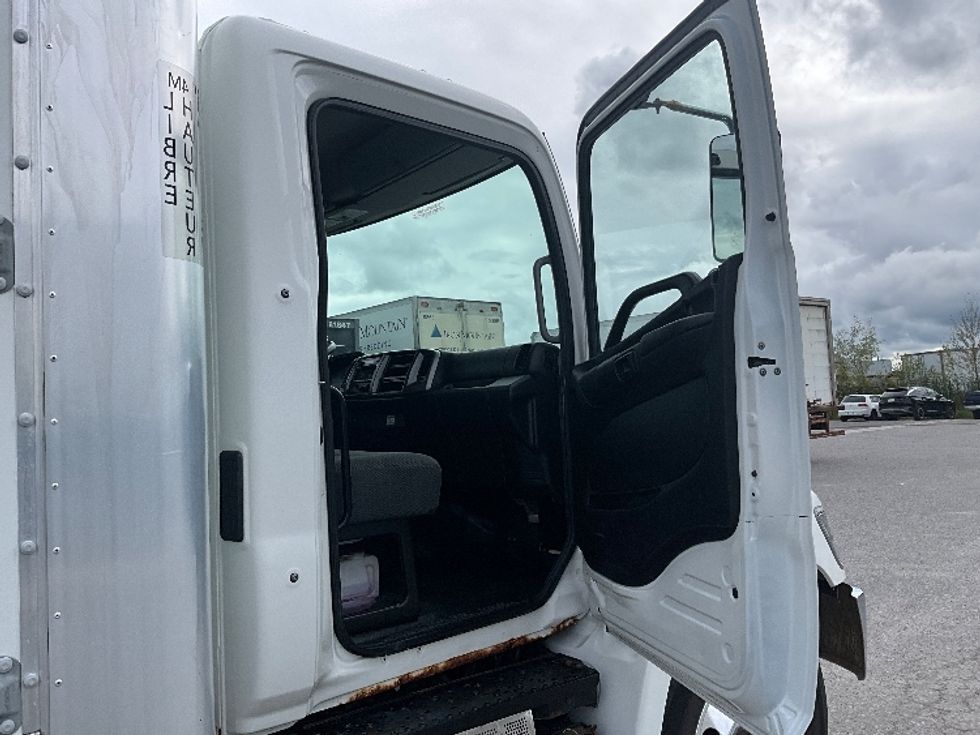 Medium Duty Box Truck-Light and Medium Duty Trucks-Hino-2020-268-Ottawa-ON-239,430\n\t\tkm-$ 74,500 - Image 20