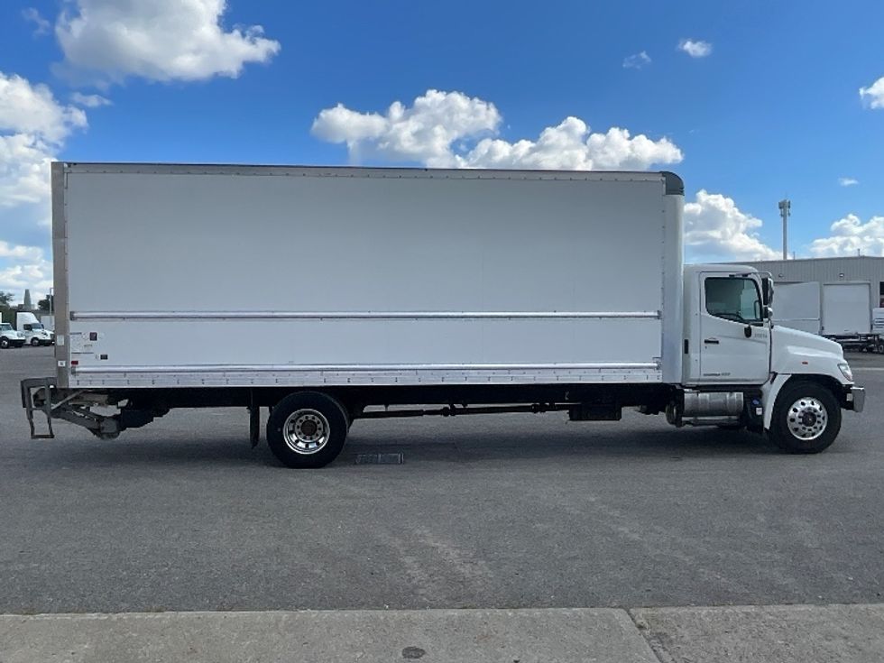 Medium Duty Box Truck-Light and Medium Duty Trucks-Hino-2020-268-Ottawa-ON-264,554\n\t\tkm-$ 71,750 - Image 15