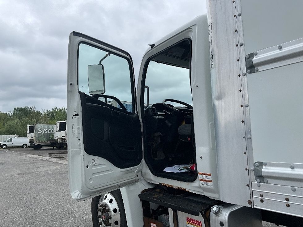 Medium Duty Box Truck-Light and Medium Duty Trucks-Hino-2020-268-Ottawa-ON-296,787\n\t\tkm-$ 67,000 - Image 16
