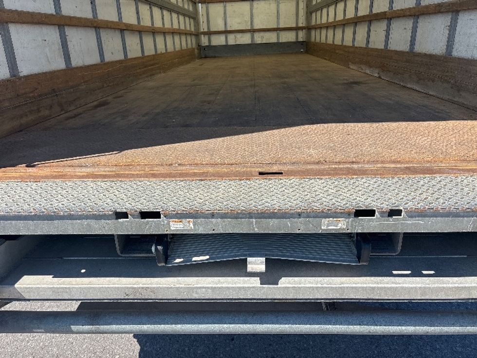 Medium Duty Box Truck-Light and Medium Duty Trucks-Hino-2020-268-Ottawa-ON-303,148\n\t\tkm-$ 65,000 - Image 10