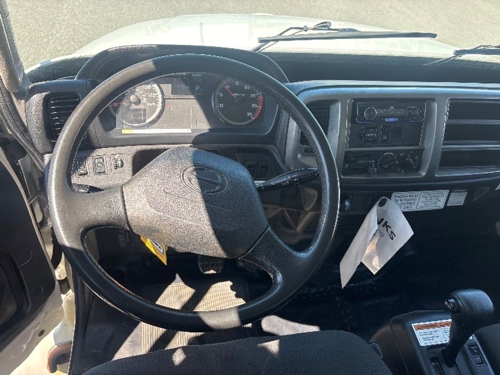 Medium Duty Box Truck-Light and Medium Duty Trucks-Hino-2020-268-Ottawa-ON-303,148\n\t\tkm-$ 65,000 - Image 18