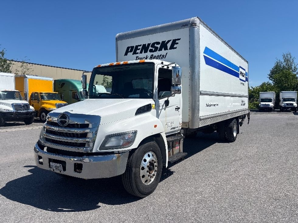 Medium Duty Box Truck-Light and Medium Duty Trucks-Hino-2020-268-Ottawa-ON-303,148\n\t\tkm-$ 65,000 - Image 3