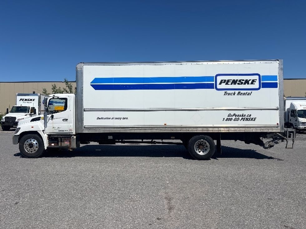Medium Duty Box Truck-Light and Medium Duty Trucks-Hino-2020-268-Ottawa-ON-303,148\n\t\tkm-$ 65,000 - Image 4