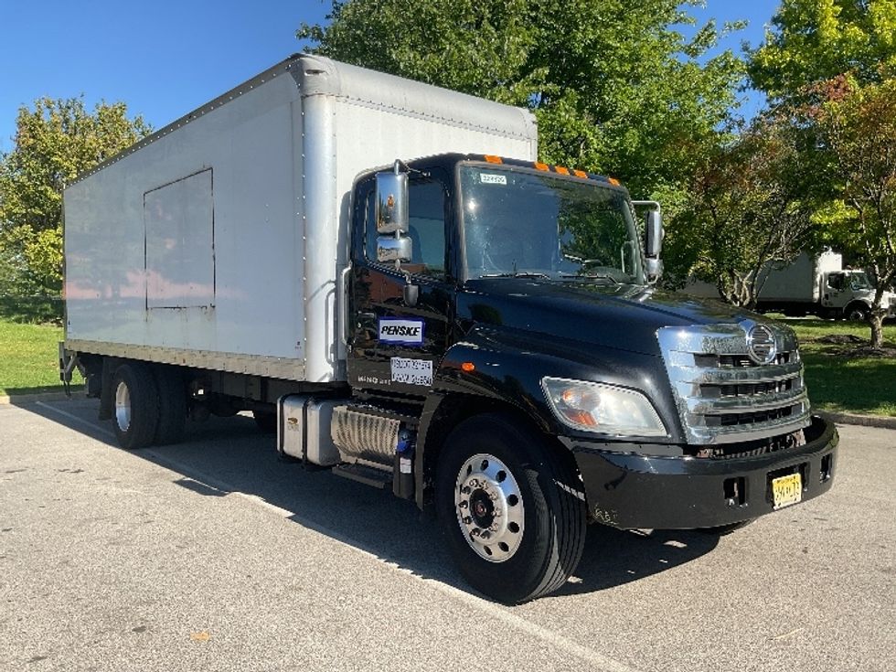 Medium Duty Box Truck-Light and Medium Duty Trucks-Hino-2020-268-Pennsauken-NJ-268,184\n\t\tmiles-$ 35,750 - Image 1