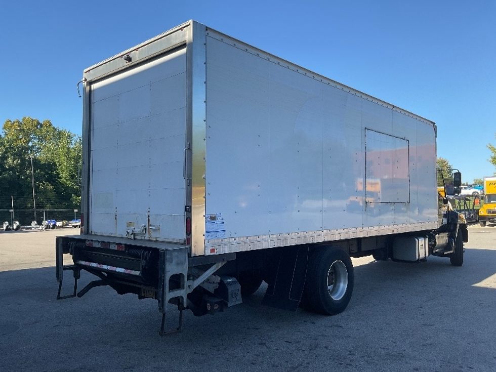 Medium Duty Box Truck-Light and Medium Duty Trucks-Hino-2020-268-Pennsauken-NJ-268,184\n\t\tmiles-$ 35,750 - Image 13
