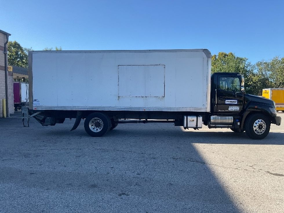 Medium Duty Box Truck-Light and Medium Duty Trucks-Hino-2020-268-Pennsauken-NJ-268,184\n\t\tmiles-$ 35,750 - Image 15