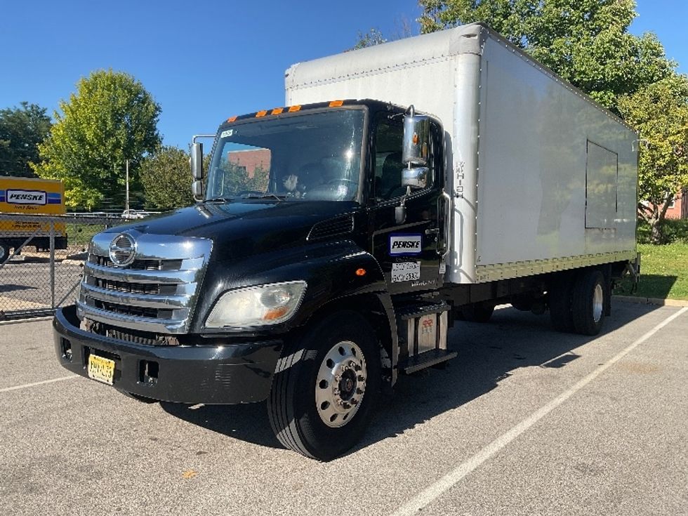 Medium Duty Box Truck-Light and Medium Duty Trucks-Hino-2020-268-Pennsauken-NJ-268,184\n\t\tmiles-$ 35,750 - Image 3