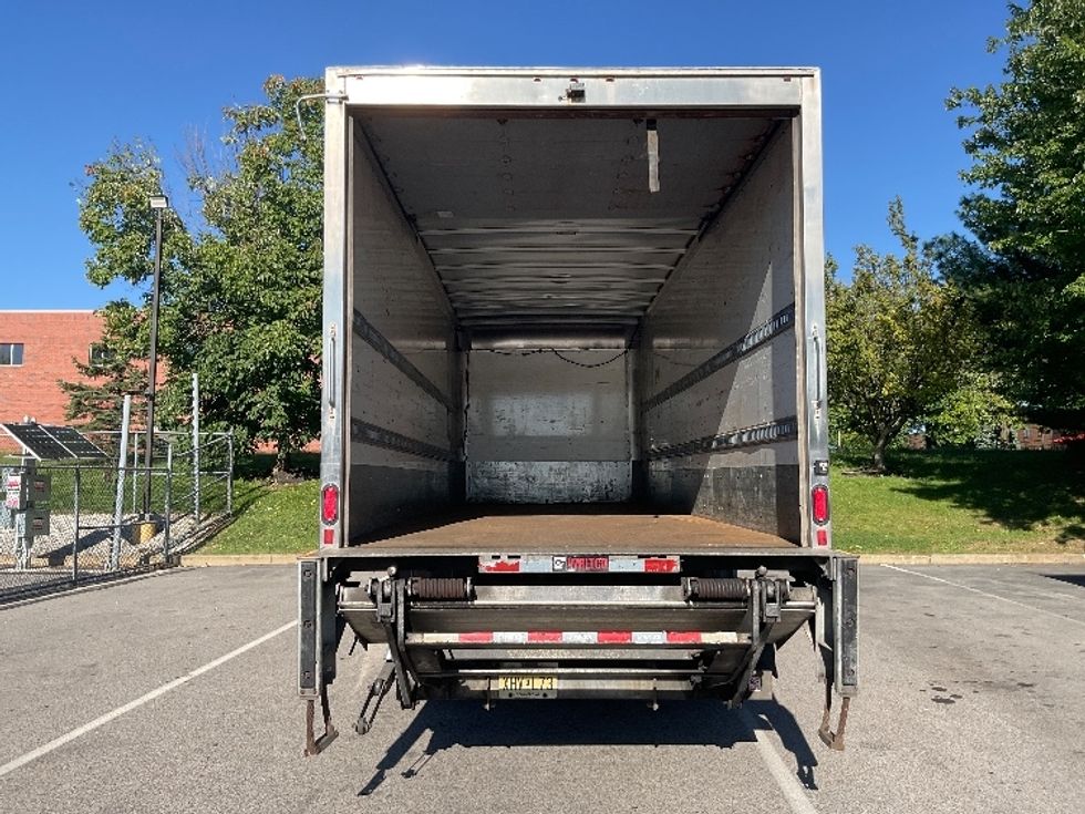 Medium Duty Box Truck-Light and Medium Duty Trucks-Hino-2020-268-Pennsauken-NJ-268,184\n\t\tmiles-$ 35,750 - Image 8
