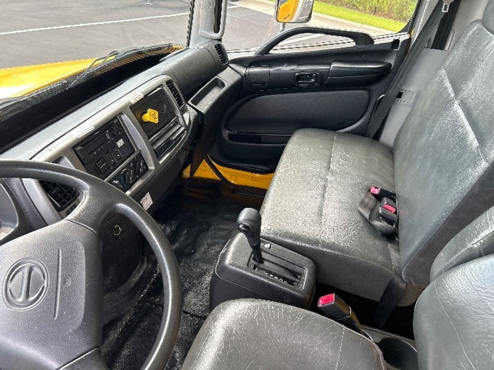 Medium Duty Box Truck-Light and Medium Duty Trucks-Hino-2020-268-Pensacola-FL-211,772\n\t\tmiles-$ 53,500 - Image 19