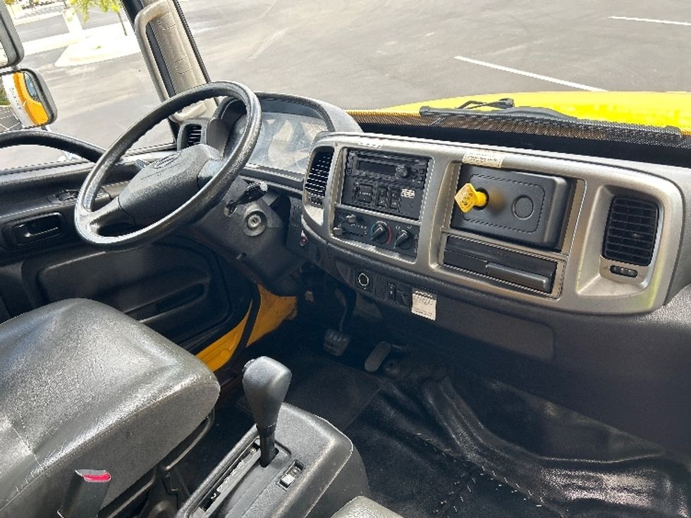 Medium Duty Box Truck-Light and Medium Duty Trucks-Hino-2020-268-Pensacola-FL-211,772\n\t\tmiles-$ 53,500 - Image 22