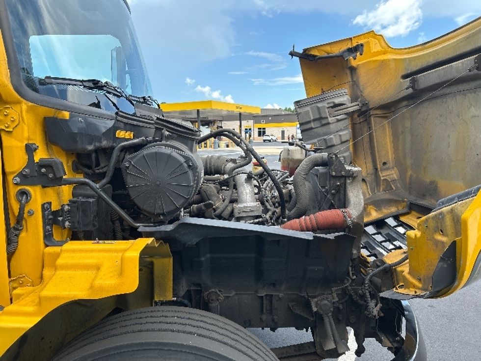 Medium Duty Box Truck-Light and Medium Duty Trucks-Hino-2020-268-Pensacola-FL-211,772\n\t\tmiles-$ 53,500 - Image 23