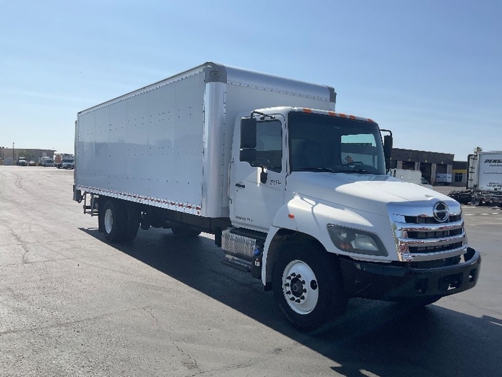 Medium Duty Box Truck-Light and Medium Duty Trucks-Hino-2020-268-Phoenix-AZ-130,944\n\t\tmiles-$ 60,000 - Image 1