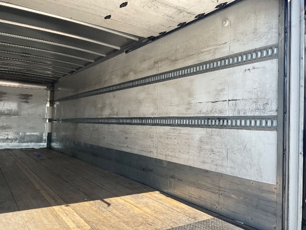 Medium Duty Box Truck-Light and Medium Duty Trucks-Hino-2020-268-Phoenix-AZ-130,944\n\t\tmiles-$ 60,000 - Image 11