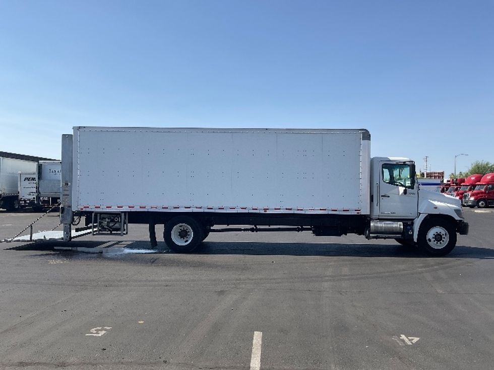 Medium Duty Box Truck-Light and Medium Duty Trucks-Hino-2020-268-Phoenix-AZ-130,944\n\t\tmiles-$ 60,000 - Image 12