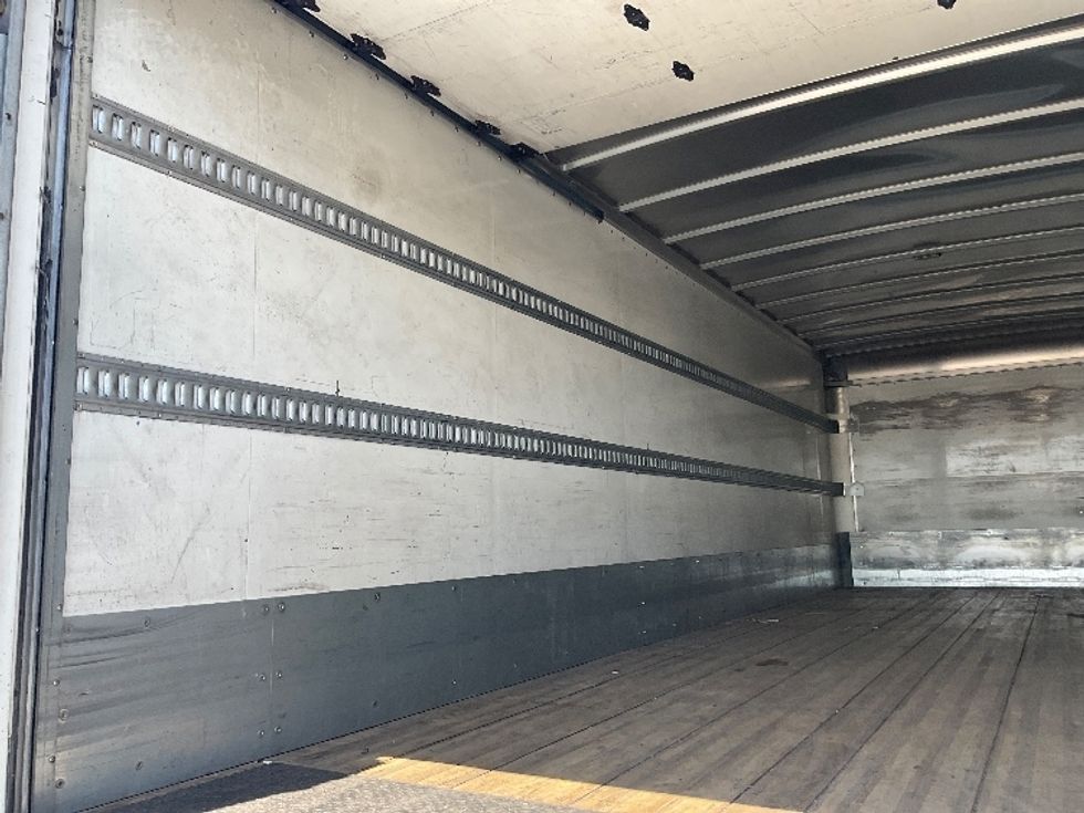 Medium Duty Box Truck-Light and Medium Duty Trucks-Hino-2020-268-Phoenix-AZ-135,855\n\t\tmiles-$ 59,250 - Image 11