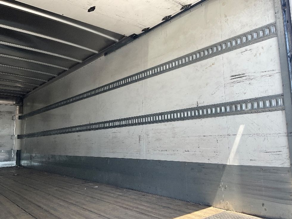 Medium Duty Box Truck-Light and Medium Duty Trucks-Hino-2020-268-Phoenix-AZ-135,855\n\t\tmiles-$ 59,250 - Image 12