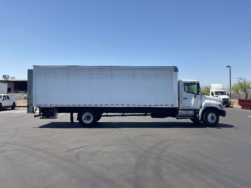 Medium Duty Box Truck-Light and Medium Duty Trucks-Hino-2020-268-Phoenix-AZ-135,855\n\t\tmiles-$ 59,250 - Image 15