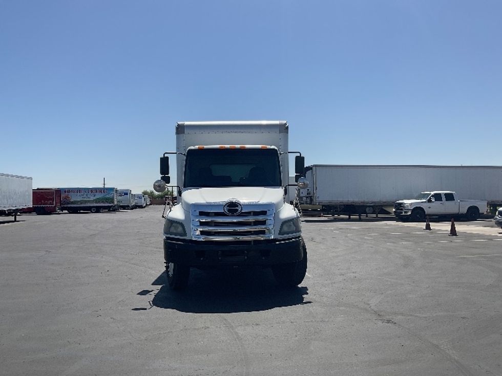 Medium Duty Box Truck-Light and Medium Duty Trucks-Hino-2020-268-Phoenix-AZ-135,855\n\t\tmiles-$ 59,250 - Image 2