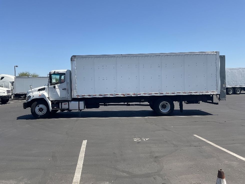 Medium Duty Box Truck-Light and Medium Duty Trucks-Hino-2020-268-Phoenix-AZ-135,855\n\t\tmiles-$ 59,250 - Image 4