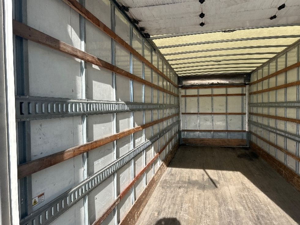 Medium Duty Box Truck-Light and Medium Duty Trucks-Hino-2020-268-Poplar Bluff-MO-184,380\n\t\tmiles-$ 53,500 - Image 11
