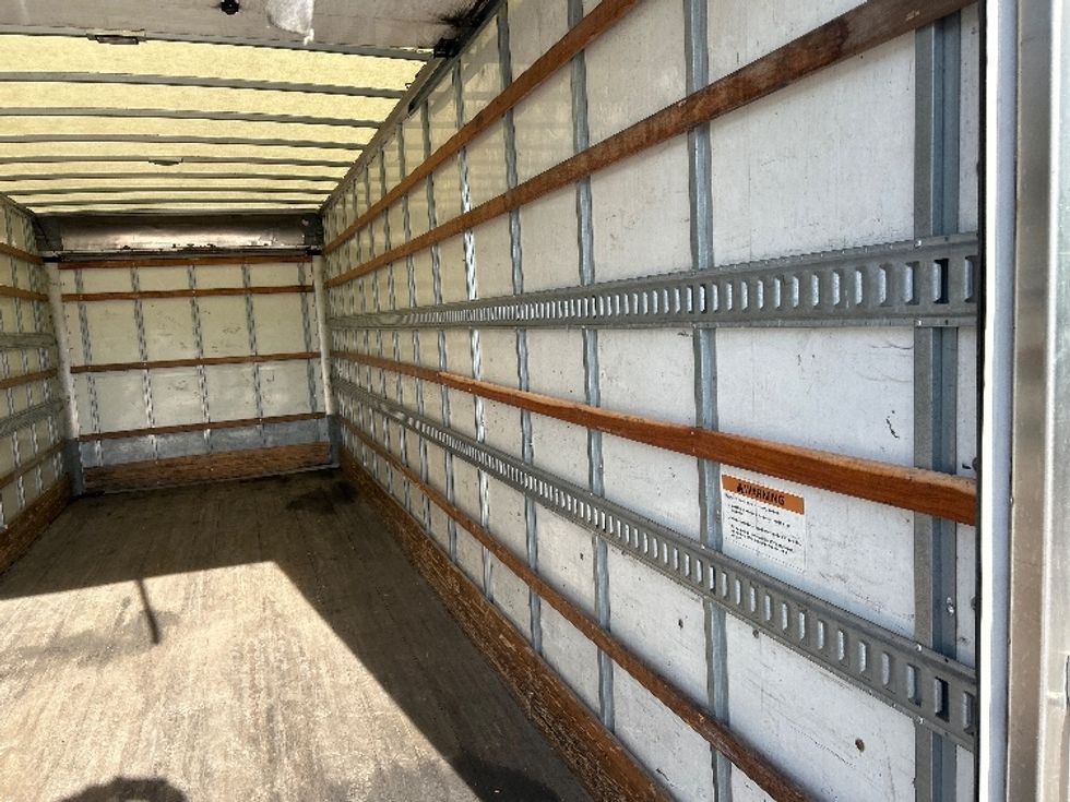 Medium Duty Box Truck-Light and Medium Duty Trucks-Hino-2020-268-Poplar Bluff-MO-184,380\n\t\tmiles-$ 53,500 - Image 12