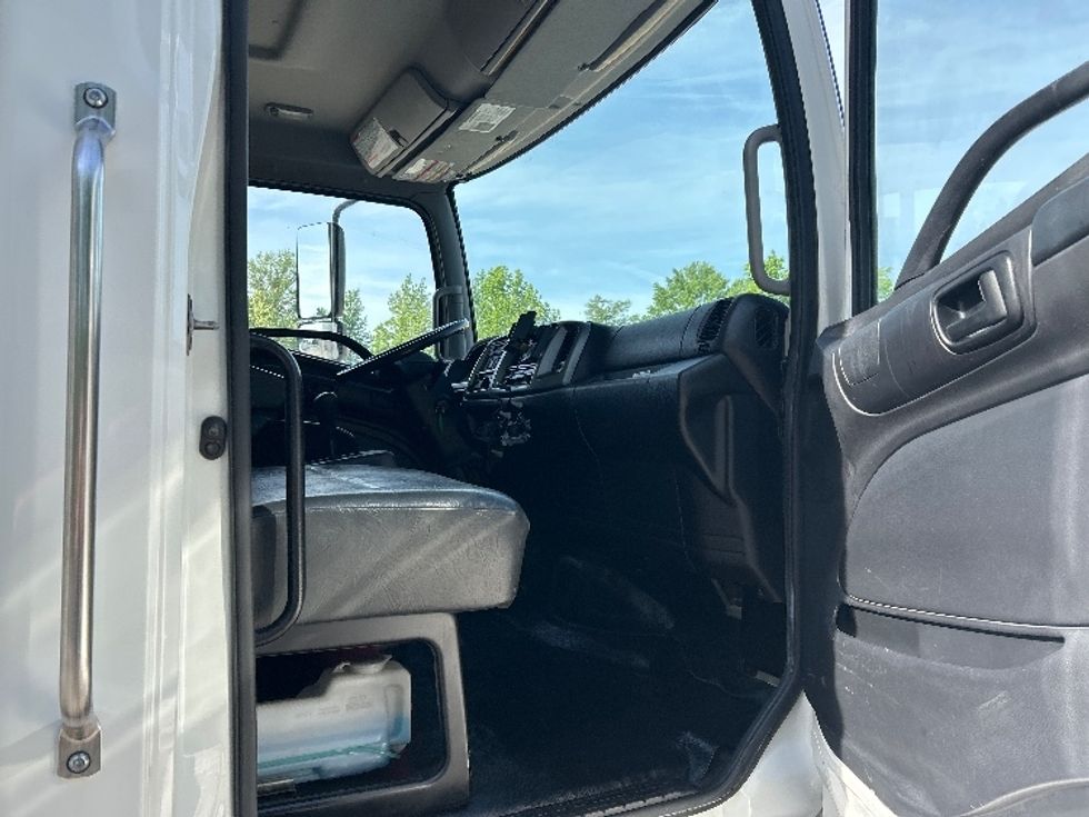 Medium Duty Box Truck-Light and Medium Duty Trucks-Hino-2020-268-Poplar Bluff-MO-184,380\n\t\tmiles-$ 53,500 - Image 19