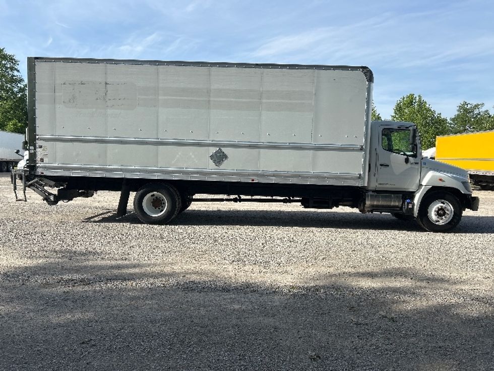Medium Duty Box Truck-Light and Medium Duty Trucks-Hino-2020-268-Poplar Bluff-MO-184,380\n\t\tmiles-$ 53,500 - Image 24