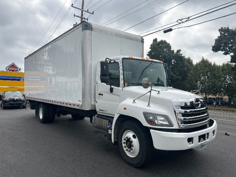 Medium Duty Box Truck-Light and Medium Duty Trucks-Hino-2020-268-Portland-OR-134,453\n\t\tmiles-$ 61,500 - Image 1